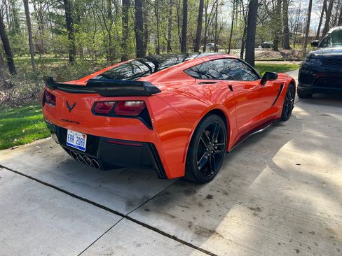 Used 2019 Chevrolet Corvette Stingray Coupe w/ Carbon Flash Badge Package image 10
