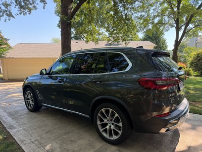 Used 2019 BMW X5 xDrive40i w/ Premium Package 2