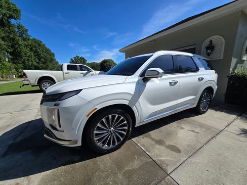 Used 2024 Hyundai Palisade Calligraphy FWD image 1