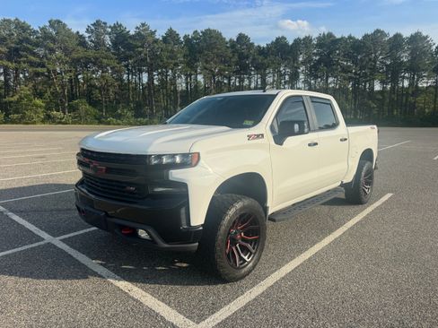 Used 2019 Chevrolet Silverado 1500 LT Trail Boss AWD/4WD image 1