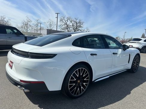 Used 2025 Porsche Panamera 4 image 9