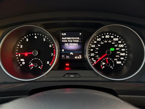 Used 2020 Volkswagen Tiguan S image 22