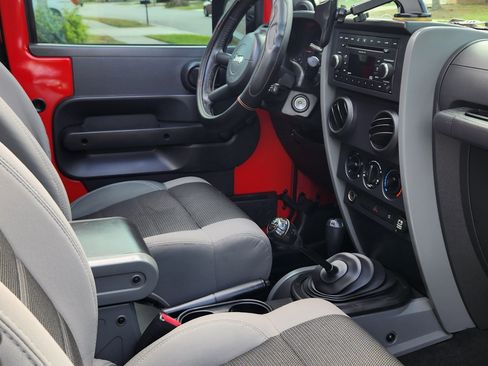 Used 2007 Jeep Wrangler X image 4