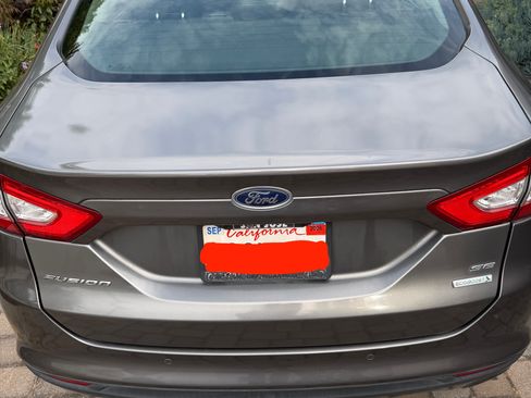 Used 2013 Ford Fusion SE FWD image 5
