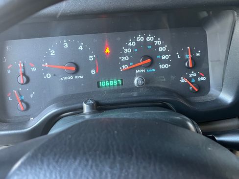 Used 2005 Jeep Wrangler Sport w/ 30" Tire & Wheel Group AWD/4WD image 13