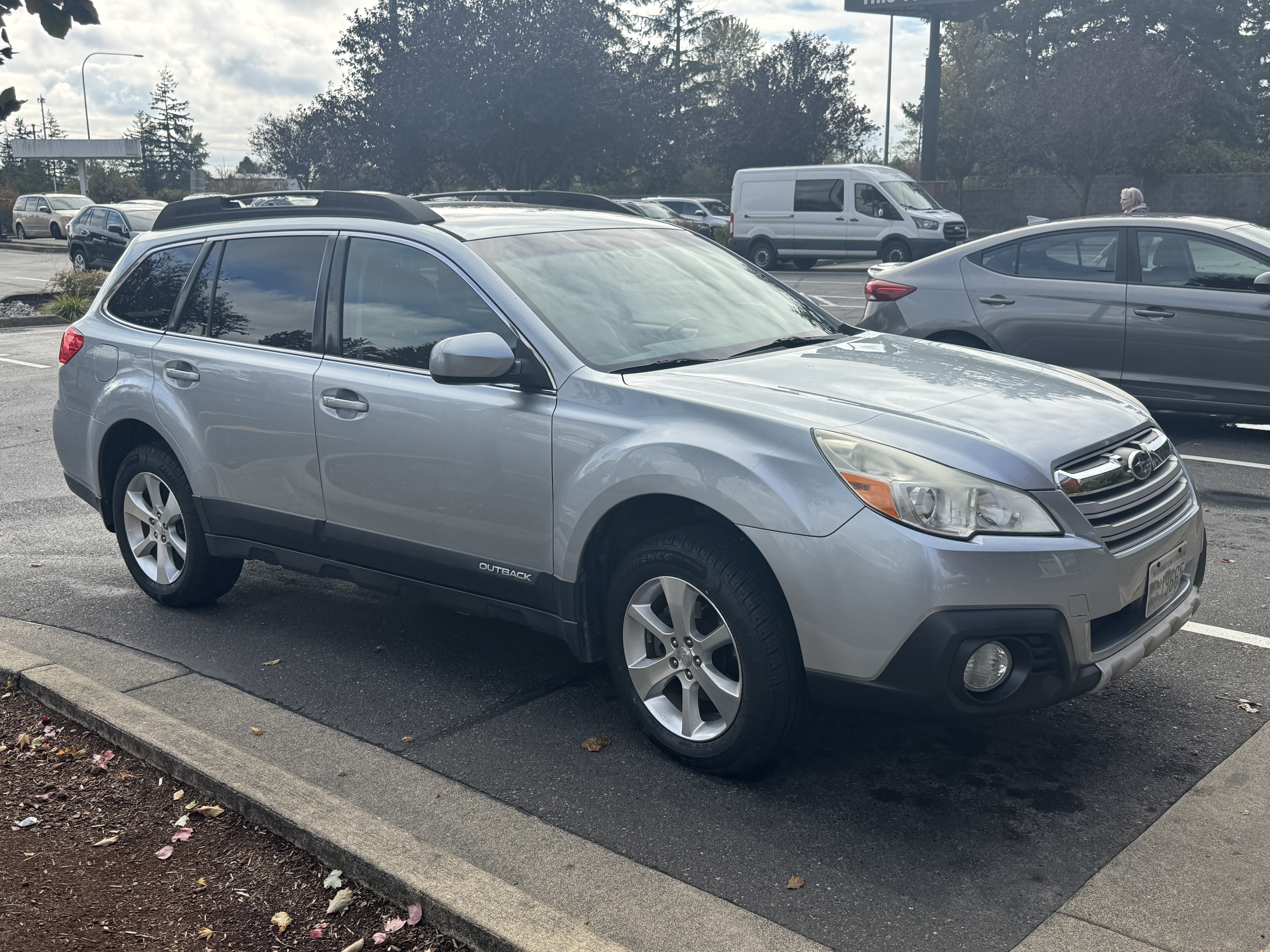 Used 2013 Subaru Outback 2.5i Limited AWD/4WD image 4
