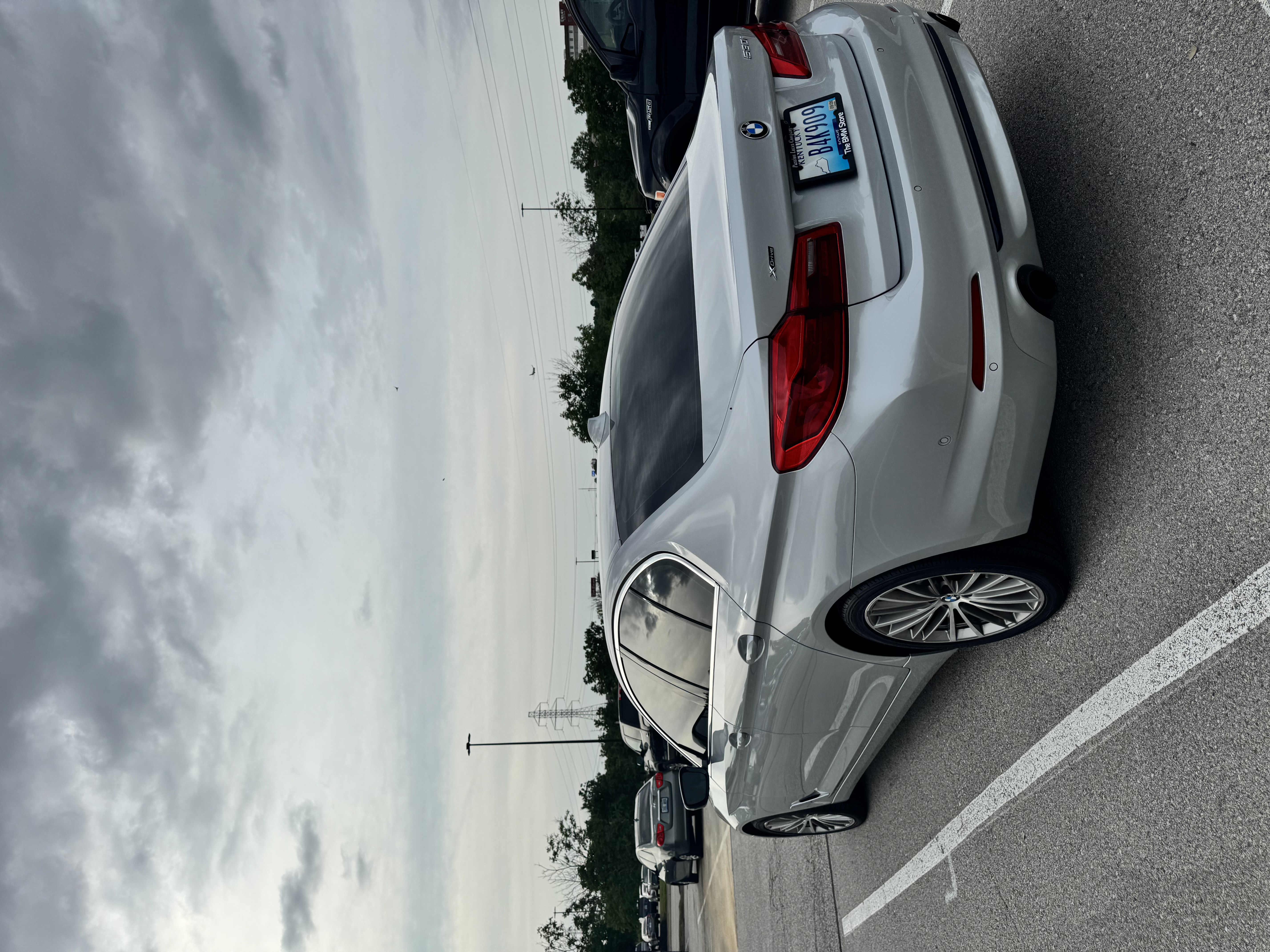 Used 2020 BMW 530i xDrive w/ Premium Package AWD/4WD image 4
