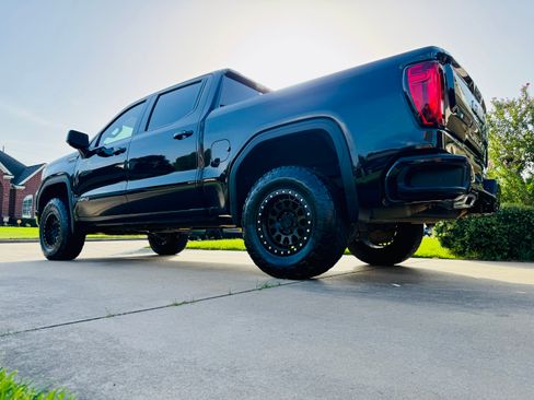 Used 2020 GMC Sierra 1500 AT4 w/ AT4 Premium Package AWD/4WD image 4