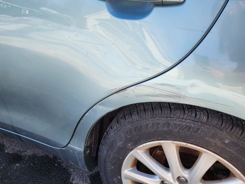 Used 2011 Toyota Camry XLE w/ XLE Extra-Value Pkg #1 image 15