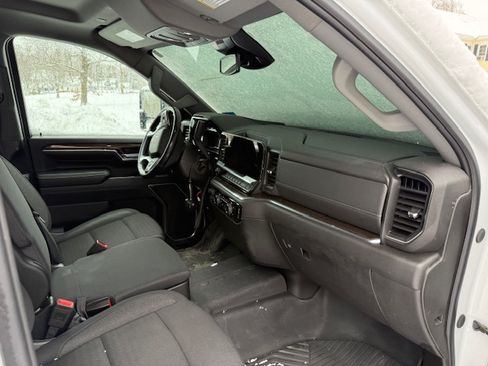 Used 2024 Chevrolet Silverado 2500 LT w/ All Star Edition image 9