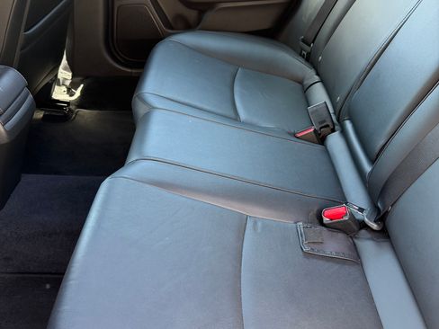 Used 2018 Honda Civic EX-L image 11