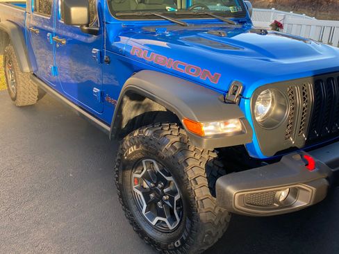 Used 2022 Jeep Gladiator Rubicon w/ Cold Weather Group image 5