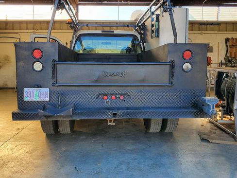 Used 2001 Ford F350 4x4 Regular Cab DRW Super Duty image 9