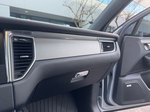 Used 2017 Porsche Macan GTS image 17