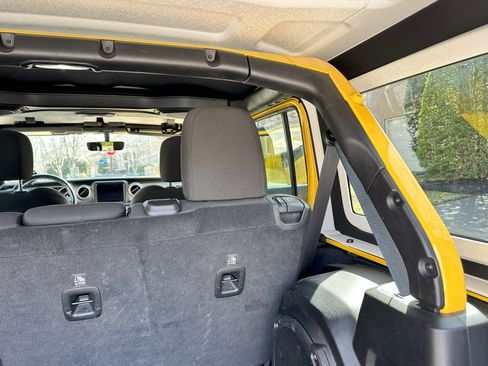 Used 2018 Jeep Wrangler Unlimited Rubicon image 15