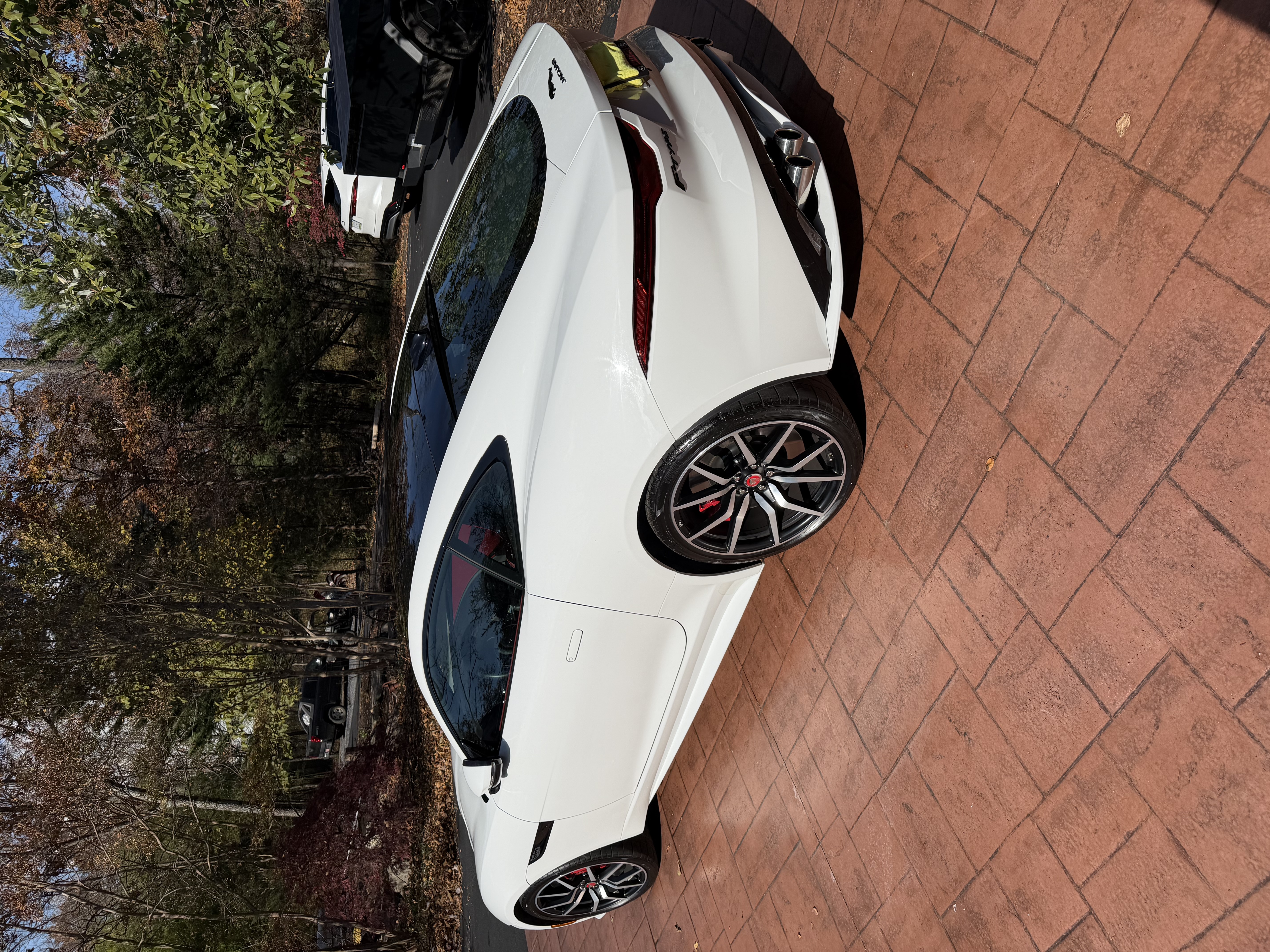 Used 2023 Jaguar F-TYPE R AWD/4WD image 9