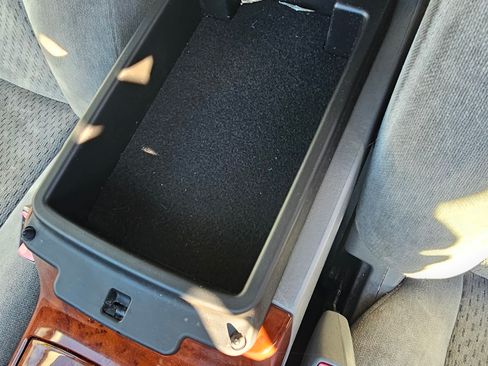 Used 2002 Toyota Camry XLE image 16