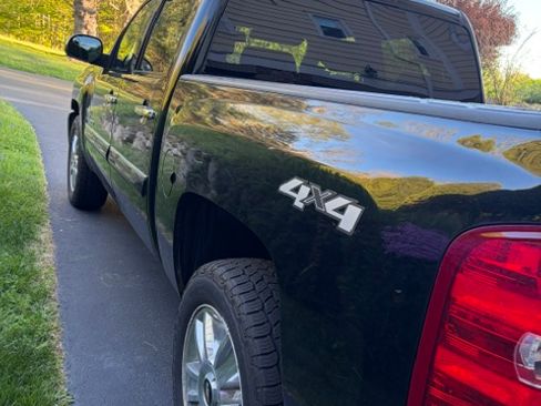 Used 2013 Chevrolet Silverado 1500 LT AWD/4WD image 4