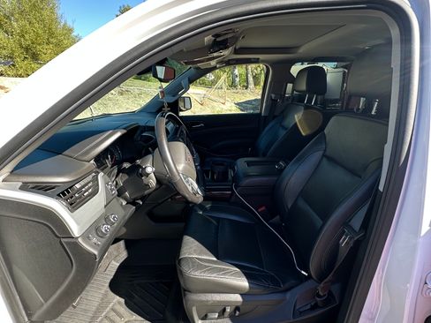 Used 2020 GMC Yukon SLT AWD/4WD image 4