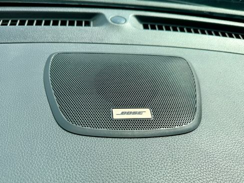 Used 2018 Nissan Rogue SL w/ Premium Package image 6