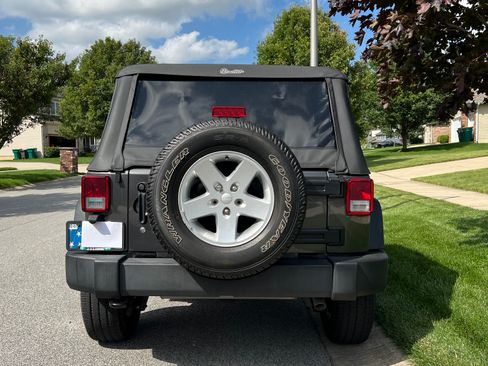 Used 2016 Jeep Wrangler Sport w/ Quick Order Package 24S AWD/4WD image 5