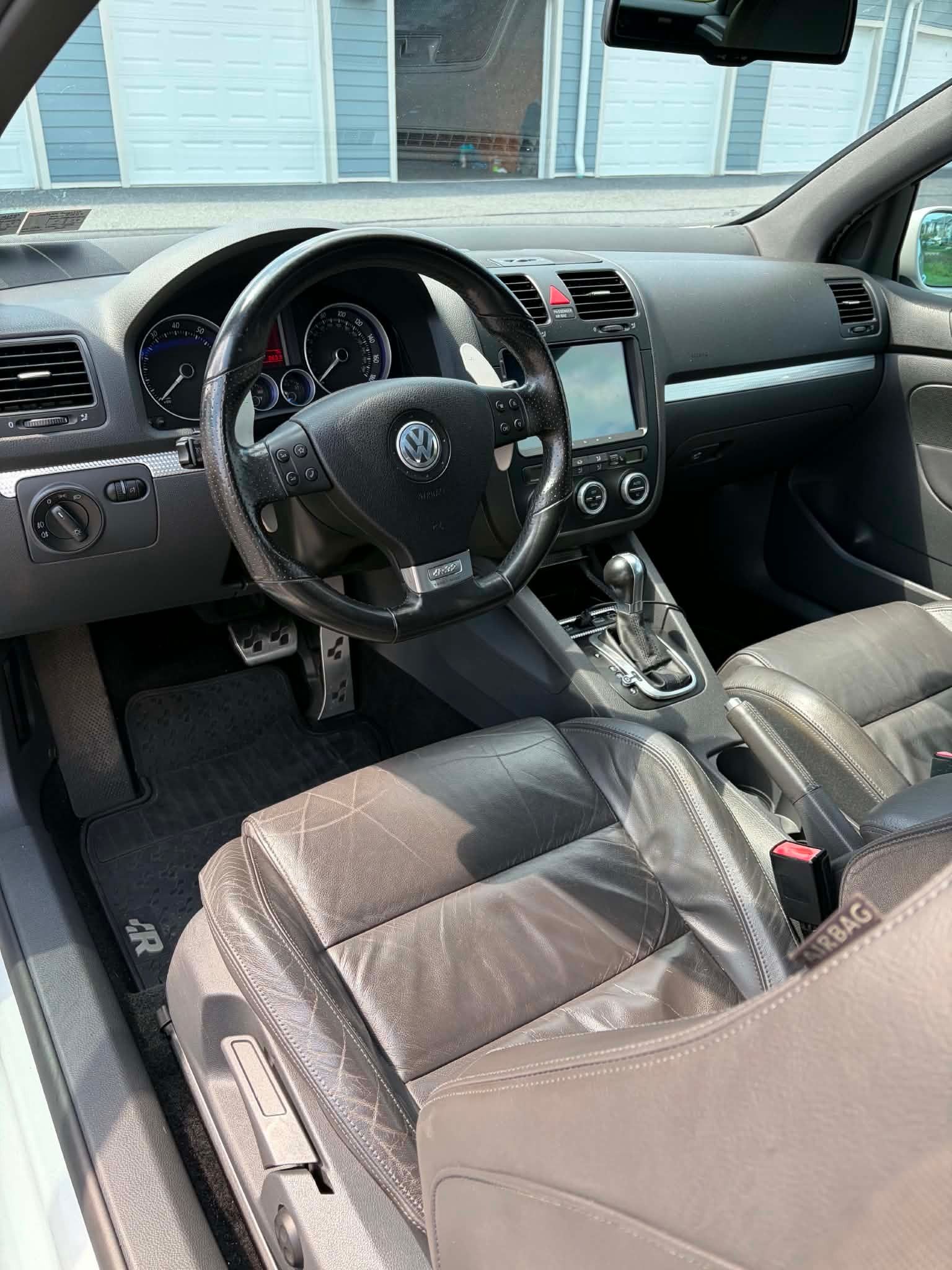 Used 2008 Volkswagen R32 AWD/4WD image 10