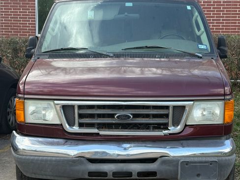 Used 2004 Ford E-250 and Econoline 250 image 1