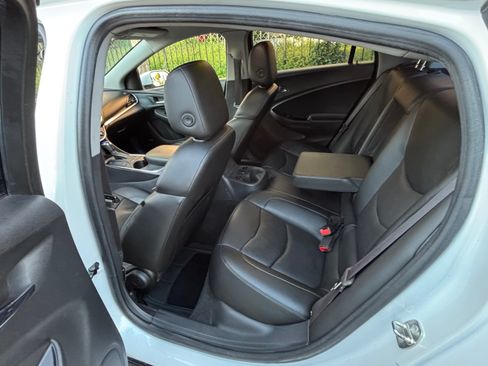 Used 2016 Chevrolet Volt Premier w/ Driver Confidence Package image 2