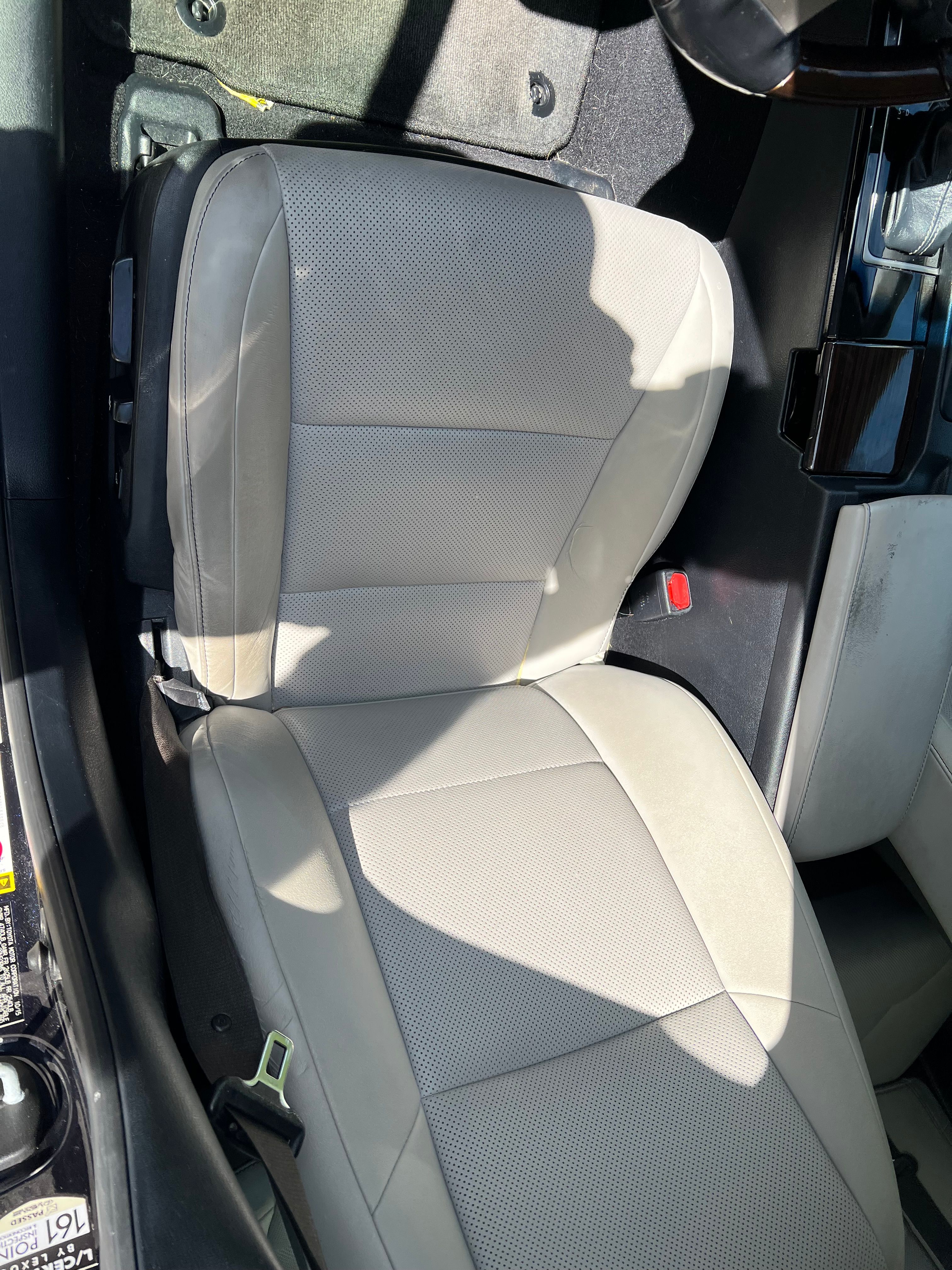 Used 2016 Lexus ES 300h w/ Premium Package w/Wood Trim FWD image 11