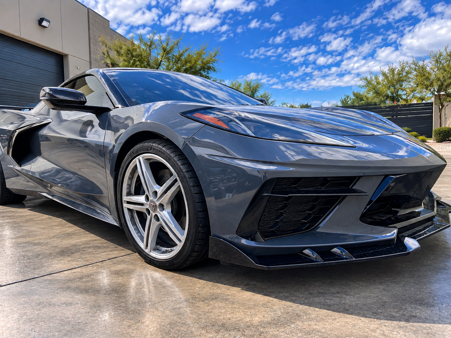 Used 2024 Chevrolet Corvette Stingray Preferred Cpe w/ Z51 Performance Package RWD image 2