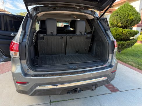 Used 2015 Nissan Pathfinder Platinum w/ Cargo Package FWD image 16