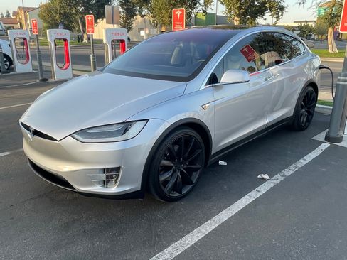 Used 2016 Tesla Model X 90D AWD/4WD image 1