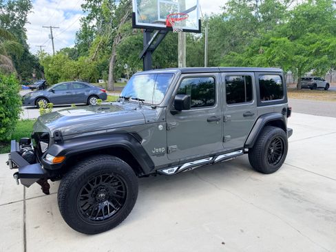 Used 2019 Jeep Wrangler Unlimited Sport S image 6