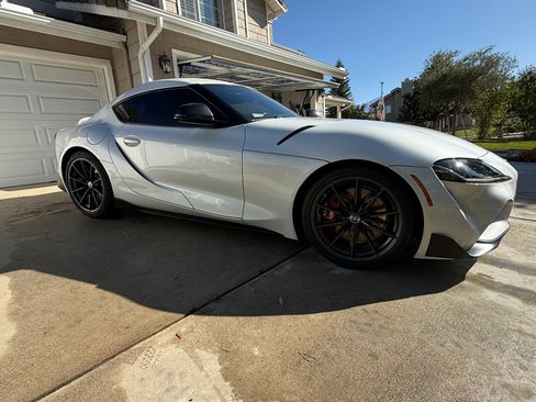 Used 2024 Toyota Supra Premium image 11