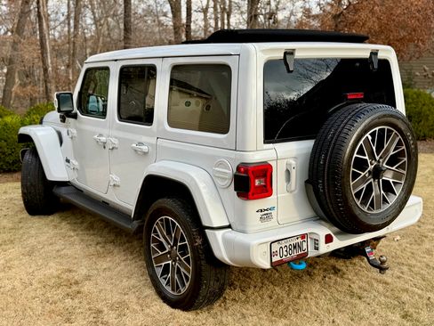 Used 2022 Jeep Wrangler 4xe High Altitude image 9