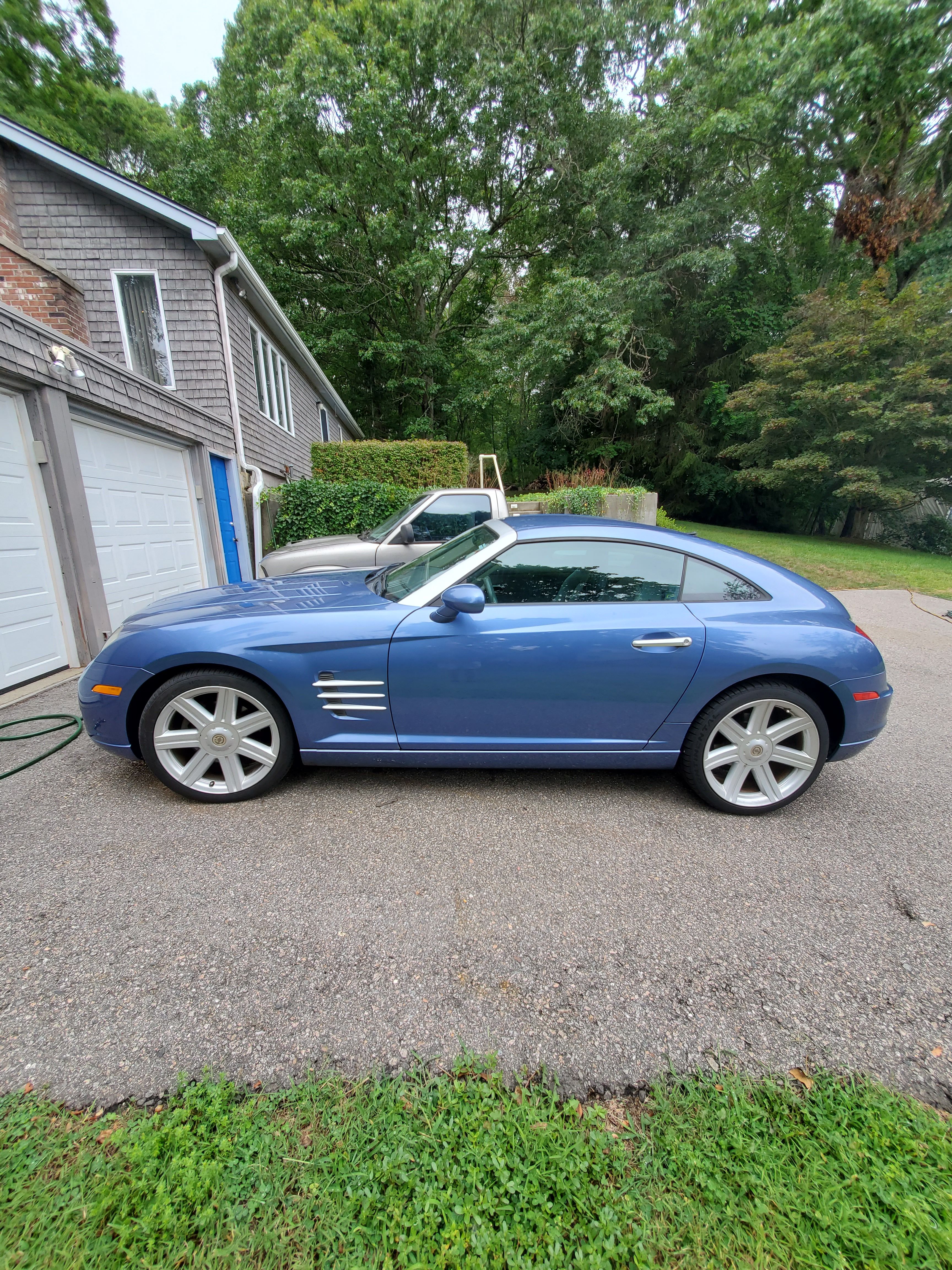 Used 2005 Chrysler Crossfire Limited RWD image 1