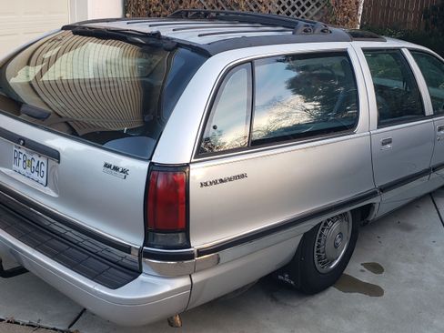 Used 1996 Buick Roadmaster Estate image 10
