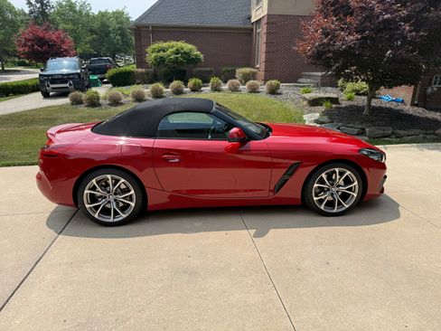 Used 2022 BMW Z4 sDrive30i w/ Convenience Package RWD image 9
