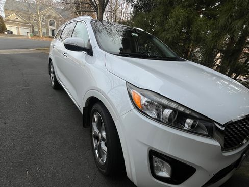 Used 2017 Kia Sorento SX image 15