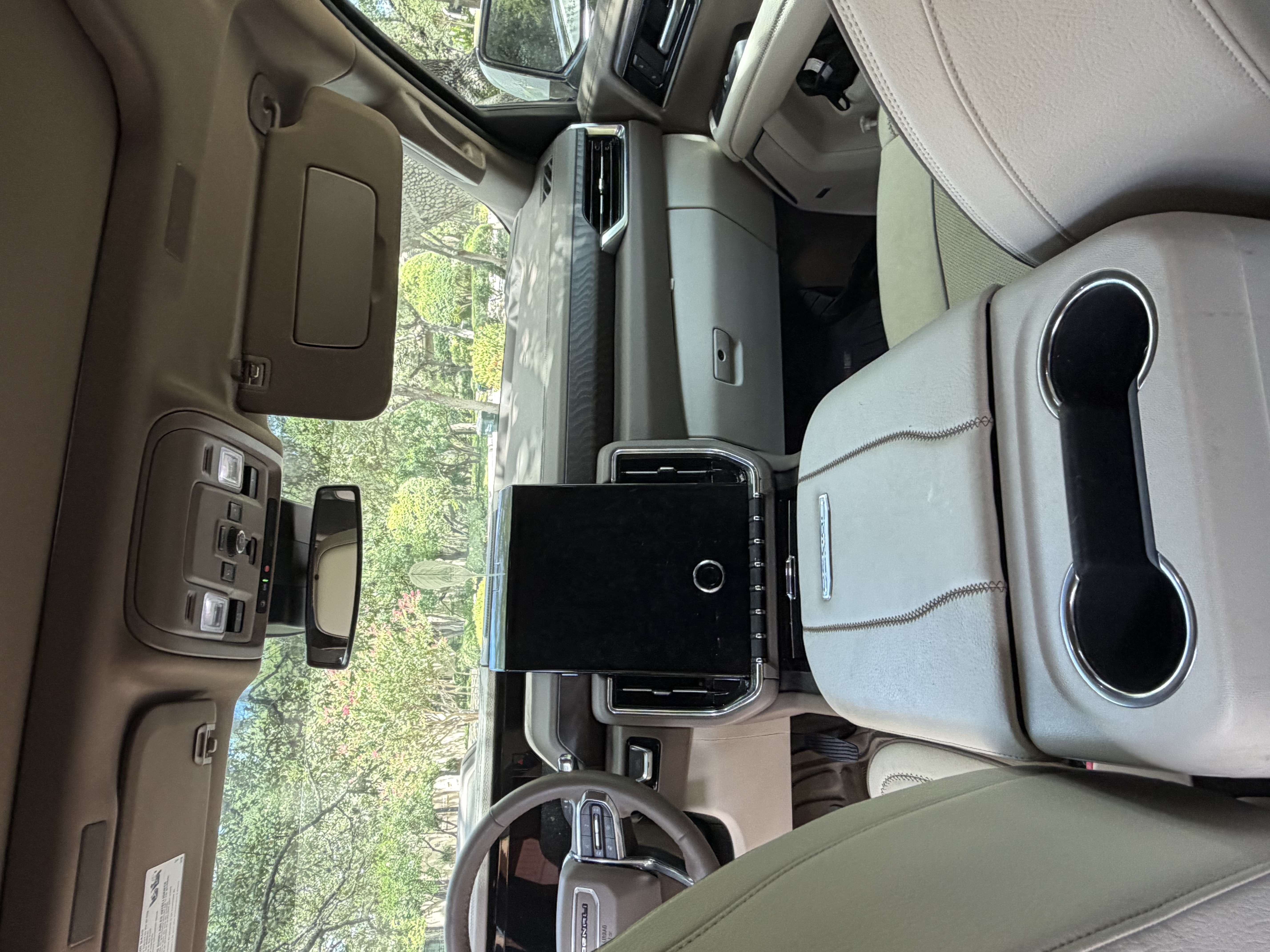 Used 2025 GMC Yukon Denali w/ Sun & Power Step Package RWD image 6