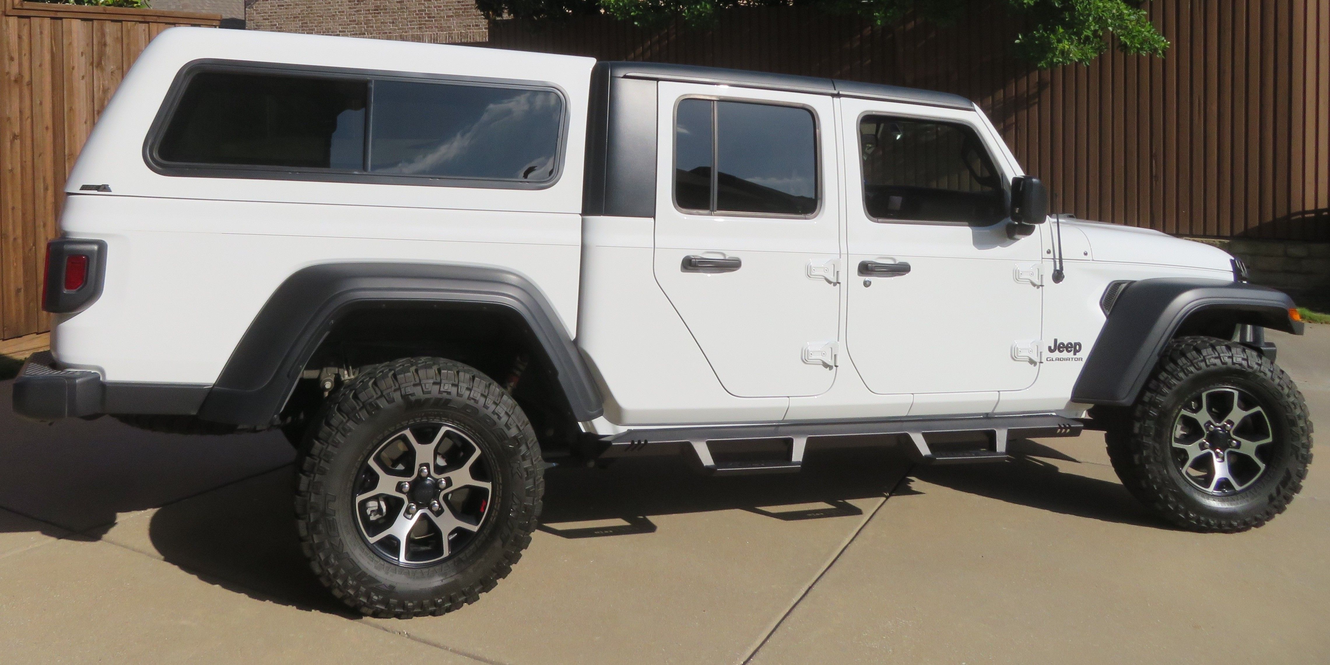 Used 2020 Jeep Gladiator Sport w/ Quick Order Package 24S AWD/4WD image 8