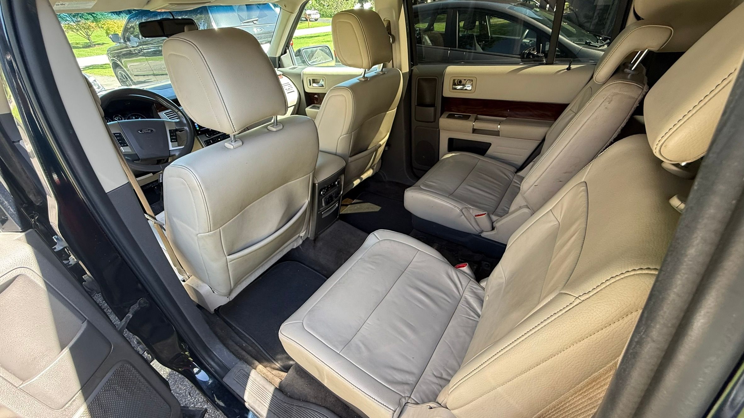 Used 2010 Ford Flex SEL FWD image 9
