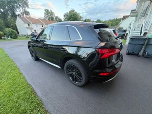 Used 2019 Audi Q5 2.0T Premium Plus w/ Premium Plus Package AWD/4WD image 4