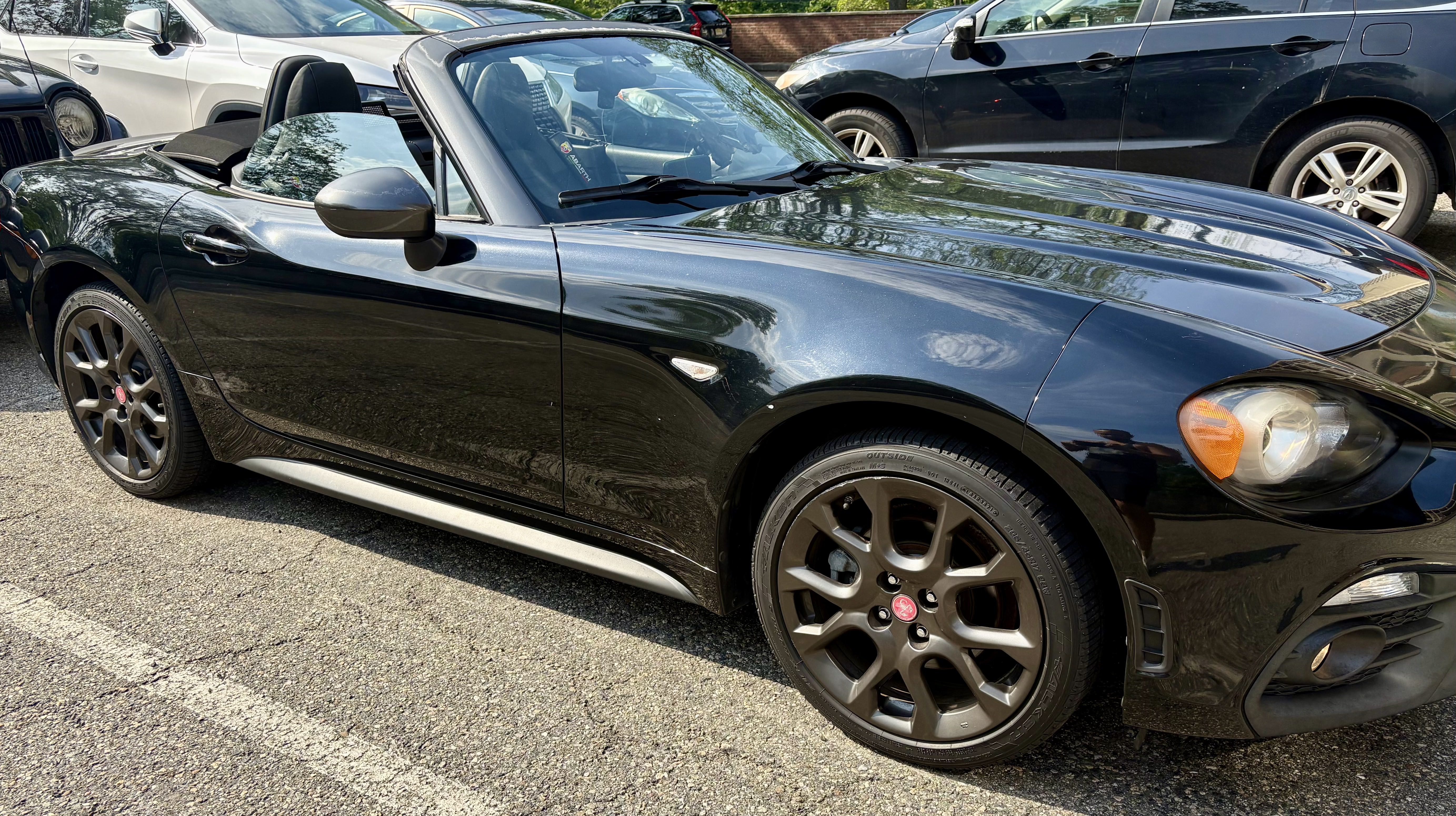 Used 2017 FIAT 124 Spider Abarth RWD image 5