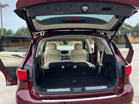 Used 2019 INFINITI QX60 Luxe w/ Essential Package FWD image 4