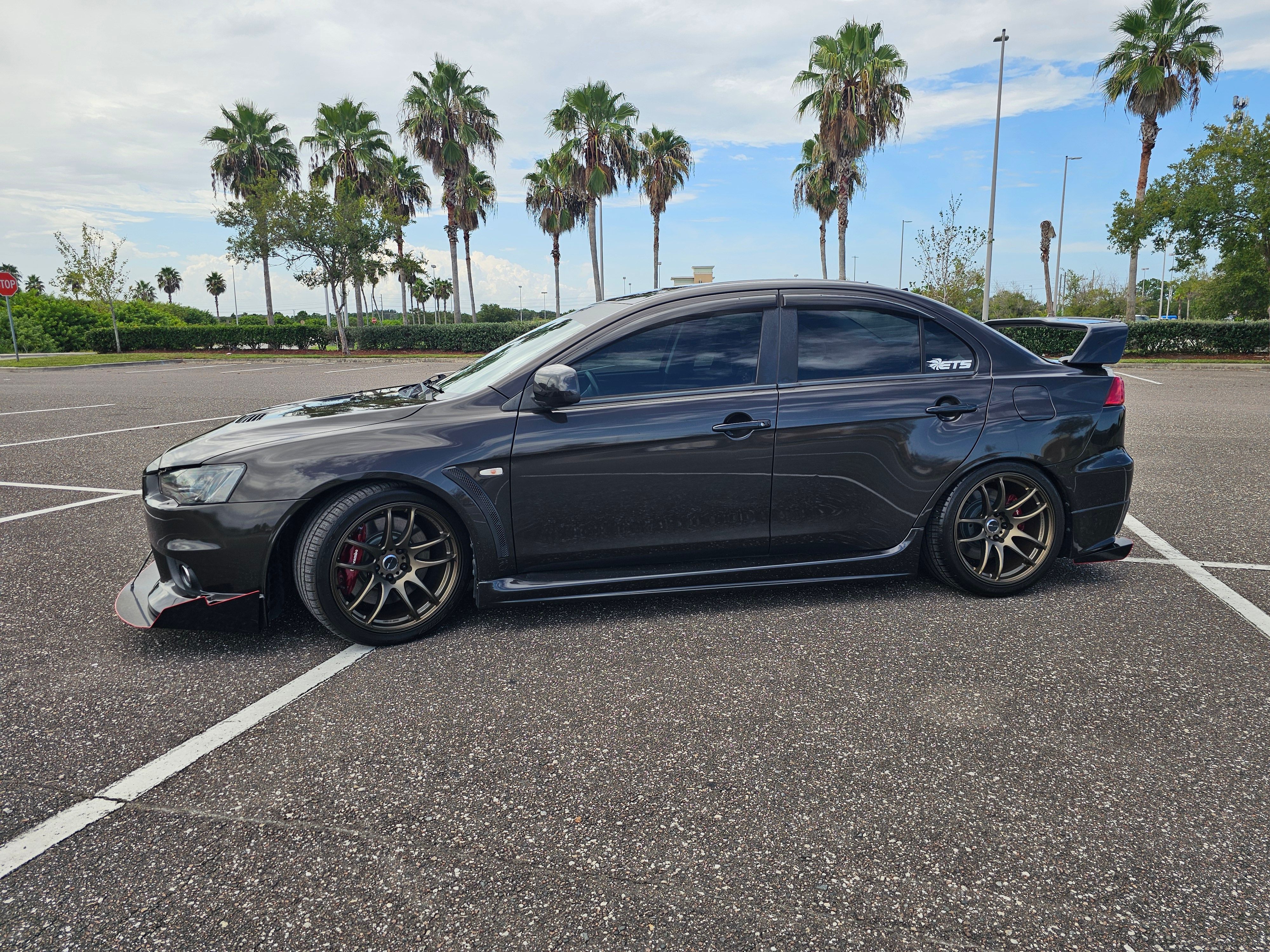 Used 2012 Mitsubishi Lancer Evolution GSR AWD/4WD image 2