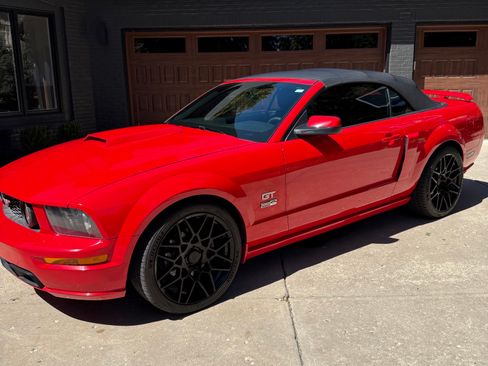 Used 2006 Ford Mustang GT Premium image 1