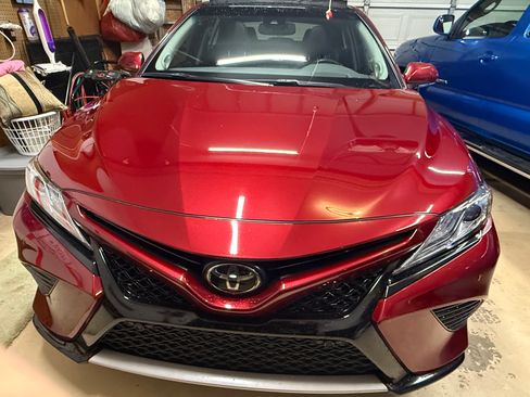 Used 2018 Toyota Camry XSE image 11