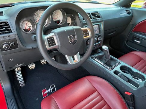 Used 2014 Dodge Challenger R/T Plus image 9