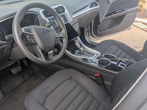 Used 2014 Ford Fusion SE FWD image 9